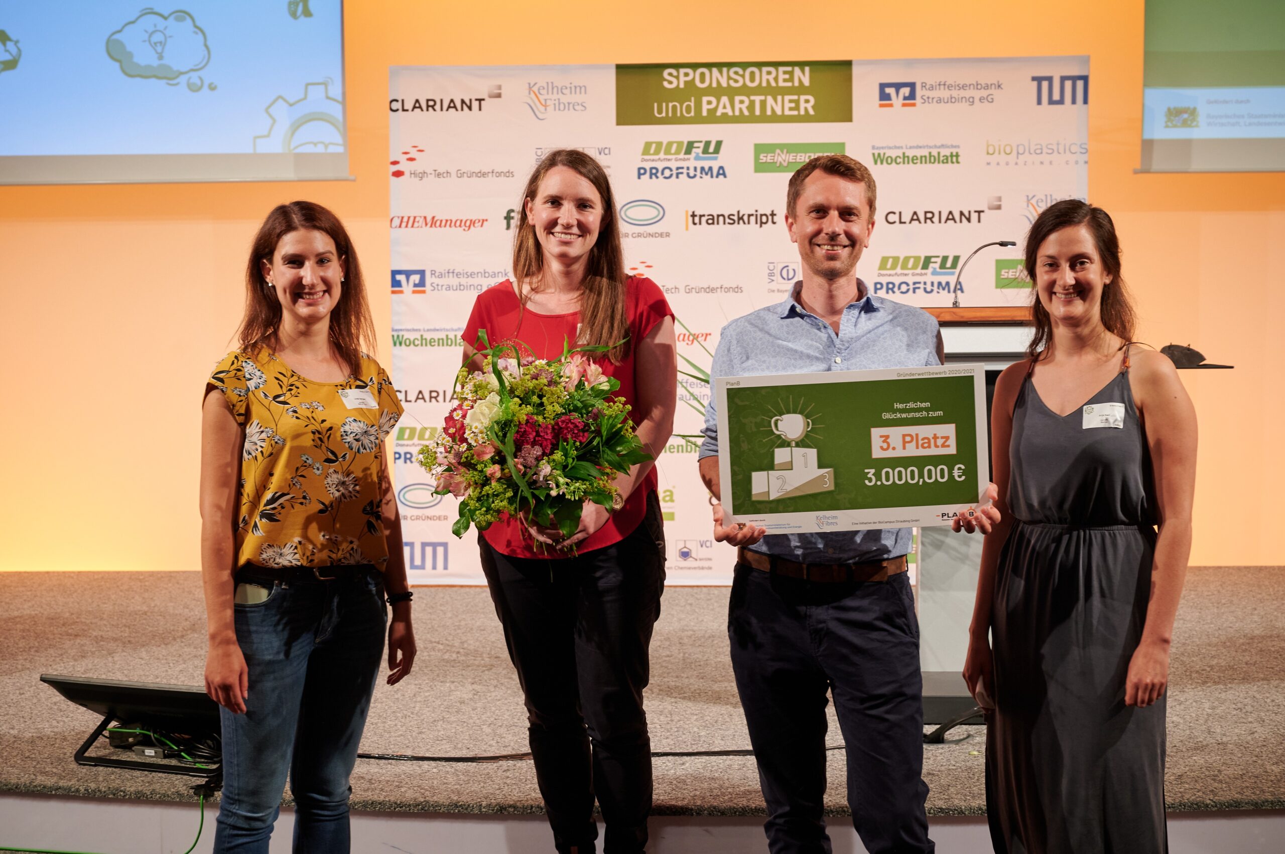 Grünes Start-up der Universität Regensburg erfolgreich im Gründerwettbewerb „PlanB – Biobasiert Business Bayern“